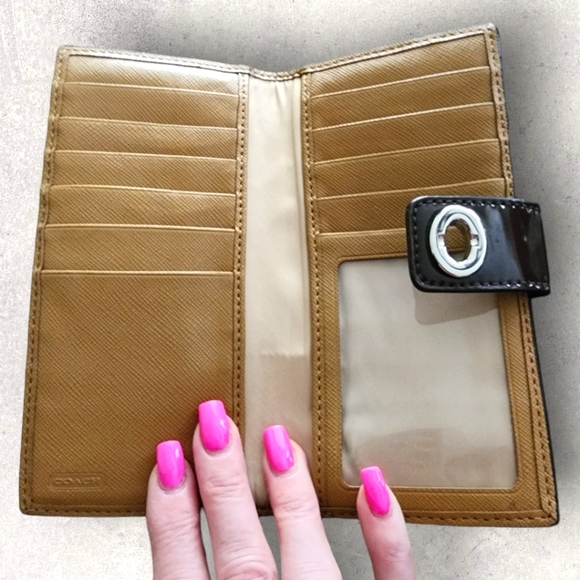 Classic Coach Jaquard Wallet - Picture 4 of 5